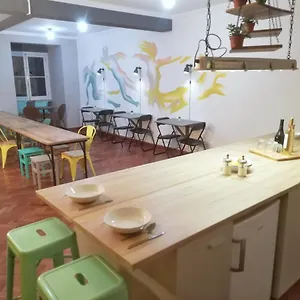  Hostel Draft & Portugal